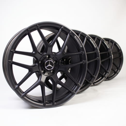 Juego de llantas 18 pulgadas CLE C236 Coupé negro Original Mercedes-Benz | A2364010300 7X43-C236