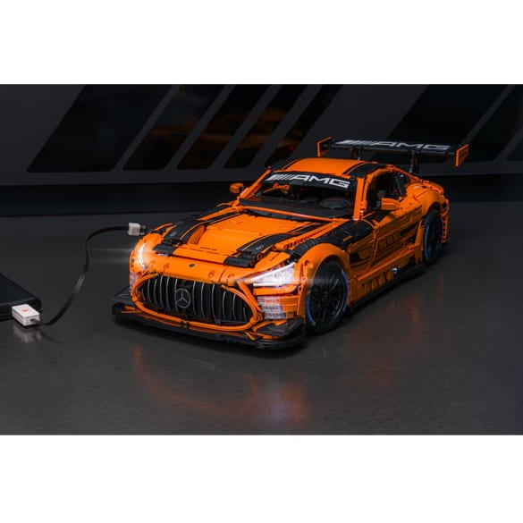 CaDA Master C64008W Mercedes-AMG GT3 1:8 | C64008W