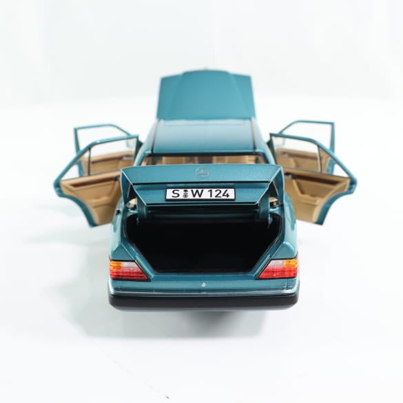 1:18 Modellauto 230 E-Klasse W124 Beryll Original Mercedes-Benz | B66040698 1:18 Modellauto 230 E-Klasse W124 Beryll Original Mercedes-Benz | B66040698