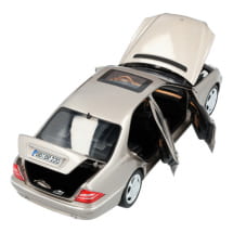 Modellauto 1:18 Mercedes S600 lang V220 | B66040660