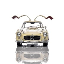 1:24 Modellauto 300 SL W198 beige Original Mercedes-Benz | B66057953