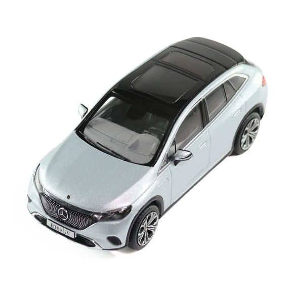 1:43 Modellauto Mercedes-Benz EQE SUV AMG Line X294 hightechsilber | B66960834