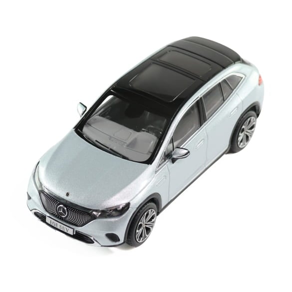 1:43 Modellauto Mercedes-Benz EQE SUV Electric Art Line X294 hightechsilber