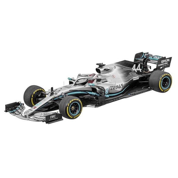 MERCEDES-AMG PETRONAS F1 Lewis Hamilton Modellauto 1:18 | B66960567