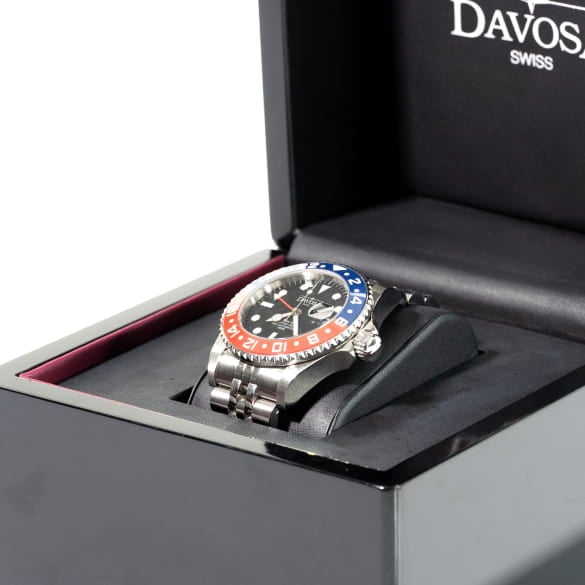 DAVOSA Ternos Professional GMT 42 mm Lünette blau rot Herrenuhr