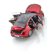 1:18 model car CLA Coupé C178 patagonian red metallic Genuine Mercedes-Benz | B66960845