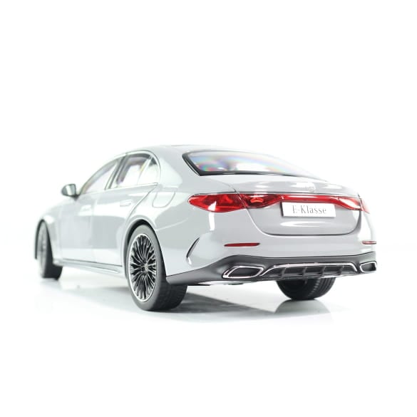 1:18 scale model car E-Class W214 sedan Alpine grey uni Genuine Mercedes-Benz | B66961119 1:18 scale model car E-Class W214 sedan Alpine grey uni Genuine Mercedes-Benz | B66961119