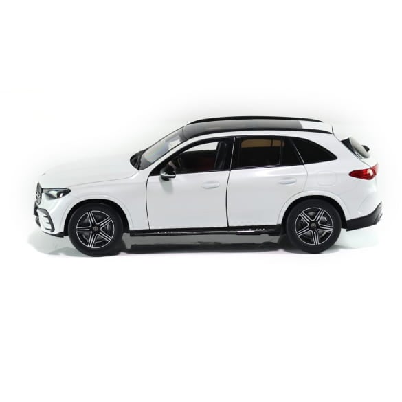 1:18 model car GLC X254 SUV AMG white Genuine Mercedes-Benz | B66960648