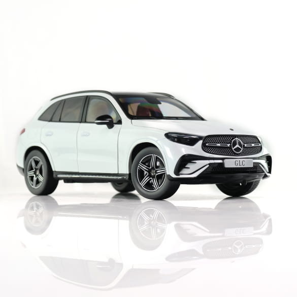 1:18 model car GLC X254 SUV AMG white Genuine Mercedes-Benz | B66960648