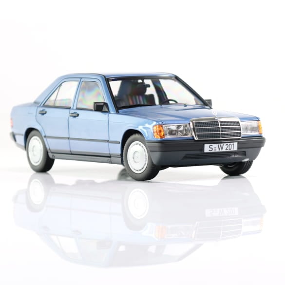 1:18 Model Car 190 E W201 diamond blue | B66040661 1:18 Model Car 190 E W201 diamond blue | B66040661