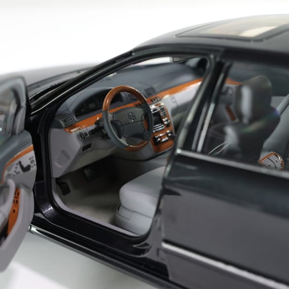 Modelcar 1:18 Mercedes S55 AMG V220 (1999-2002) | B66040686 Modelcar 1:18 Mercedes S55 AMG V220 (1999-2002) | B66040686