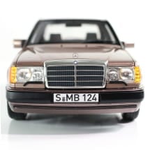 1:18 scale model car 230 E-Class W124 Tulipwood Genuine Mercedes-Benz | B66040697