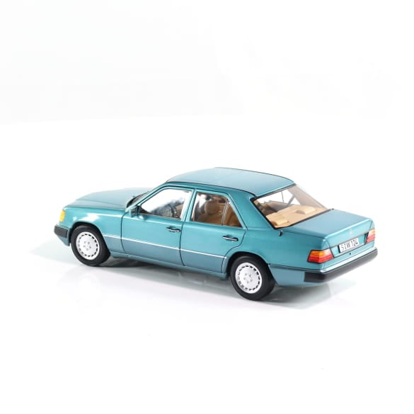 1:18 scale model car 230 E-Class W124 Beryll Genuine Mercedes-Benz | B66040698 1:18 scale model car 230 E-Class W124 Beryll Genuine Mercedes-Benz | B66040698