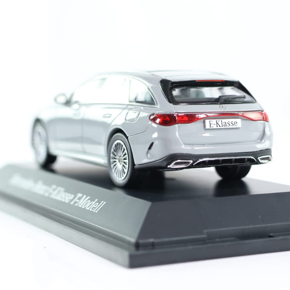 1:43 scale model car E-Class S214 Estate AMG-Line alpine grey uni Genuine Mercedes-Benz | B66961121 1:43 scale model car E-Class S214 Estate AMG-Line alpine grey uni Genuine Mercedes-Benz | B66961121