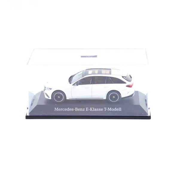 1:43 scale model car E-Class S214 Estate AMG-Line opalite white metallic Genuine Mercedes-Benz | B66961120 1:43 scale model car E-Class S214 Estate AMG-Line opalite white metallic Genuine Mercedes-Benz | B66961120