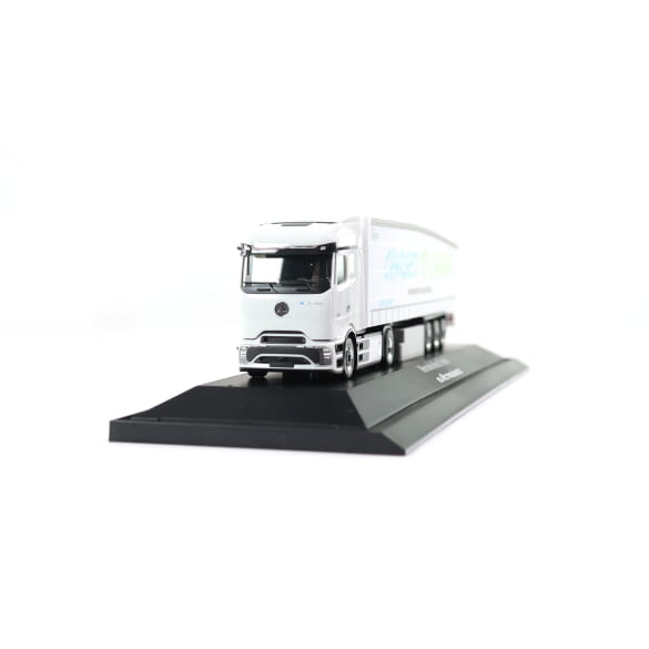 1:87 scale model car eActros 600 with trailer White Original Mercedes-Benz | MBTL0099 1:87 scale model car eActros 600 with trailer White Original Mercedes-Benz | MBTL0099