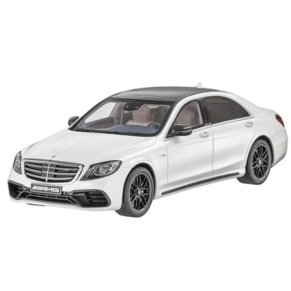 Top selection model cars in the scale 118 Several brands