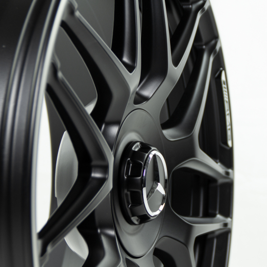 Cerchio forgiato AMG 19 pollici design a razze incrociate CLA C118/X118 | A17740124007X71-118