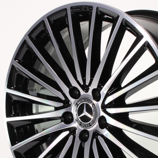 Llantas AMG de 19 pulgadas Clase C W206/S206 Original Mercedes-Benz | A2064011900/2000-7X23