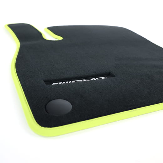 Tapis de sol AMG en velours CLA Coupé C174 noir energygreen 3 pièces Original Mercedes-Benz | A1746808300 6C83-C174