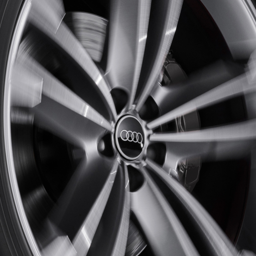 Coprimozzo Audi dinamico nero lucido originale Audi | 4M8071006A