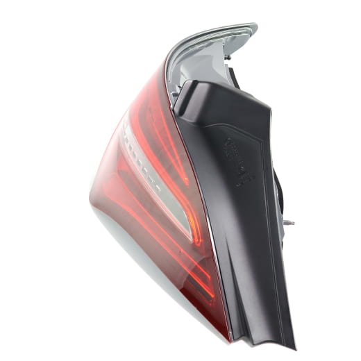 Feu arrière LED gauche CLA Coupé C117 restylé 632 Original Mercedes-Benz | A1179063700-C117