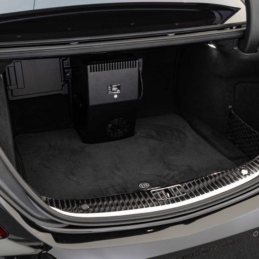 Tapis de coffre BRABUS en velours noir avec découpe | 222-872-01N