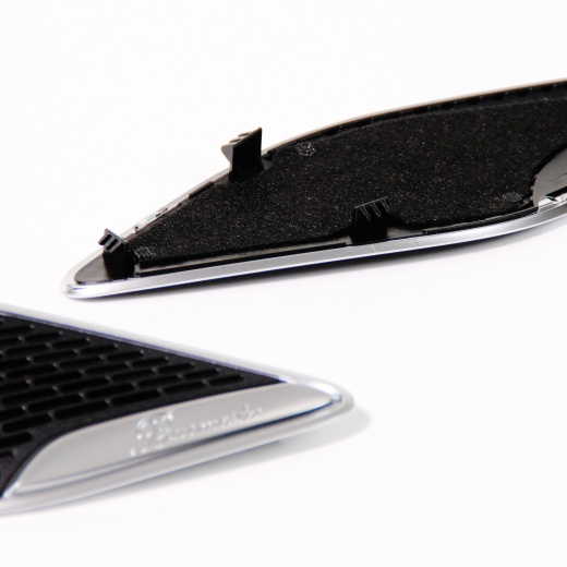 Burmester luidsprekerafdekking EQB X243 Originele Mercedes-B | burmester-243