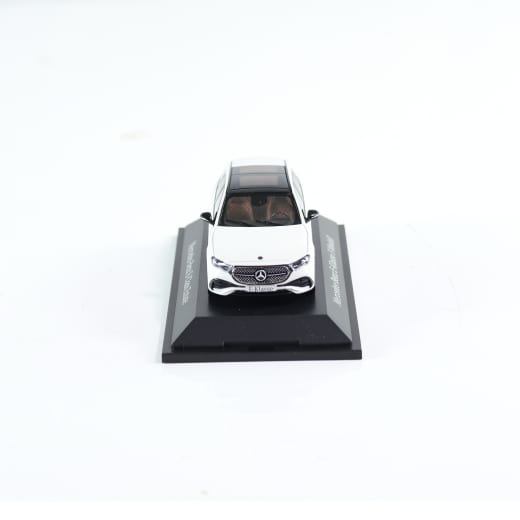 Coche de modelismo 1:43 Clase E S214 T-Modell AMG-Line blanco opalita metalizado Original Mercedes‑B | B66961120