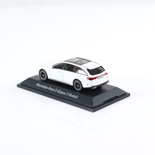 Coche de modelismo 1:43 Clase E S214 T-Modell AMG-Line blanco opalita metalizado Original Mercedes‑B | B66961120