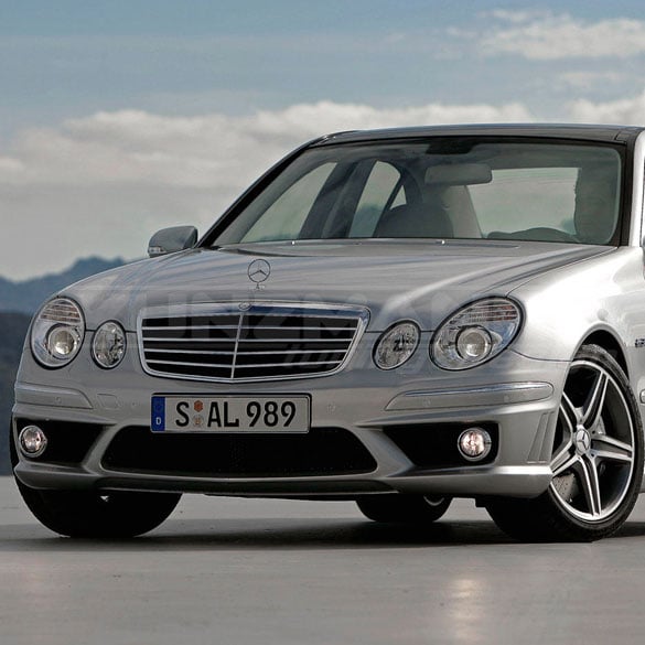 Mercedes E-Klasse W211 Front Stoßstange vorne +Zubehör für E63 AMG Mopf  Facelift