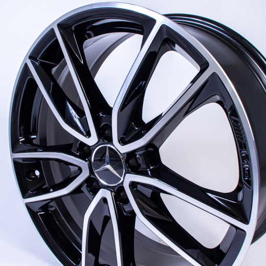Jeu de jantes AMG 19 pouces à 5 doubles branches CLA C118/X118 original Mercedes-Benz | A17740117007X23-118