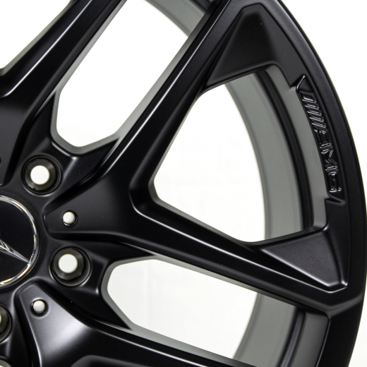 Llantas completas de invierno AMG 21 pulgadas G-Klasse 463A  | A46340119007X35-B-Wi-Pirelli