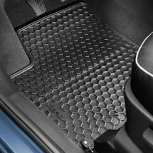 Rubber floor mats KIA Venga YN black 3-piece set Genuine KIA | 1P131ADE00