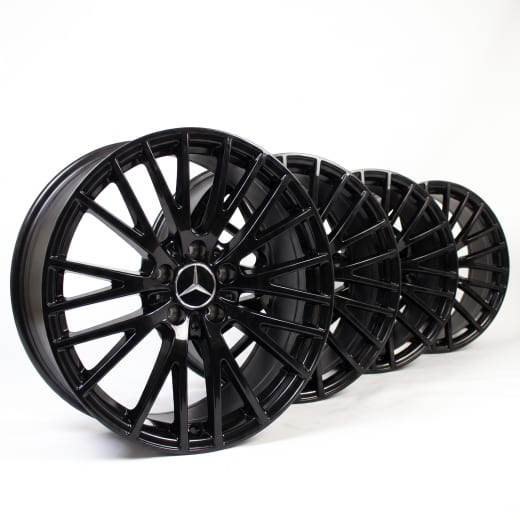 Llantas negras de radios en Y 18 pulgadas CLA C118/X118 Mercedes-Benz | A17740106007X43-118
