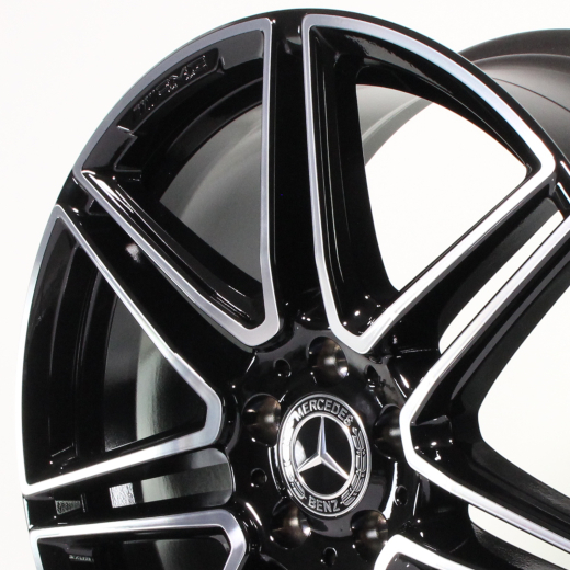 Llantas AMG 19 pulgadas Clase C 206 Original Mercedes-Benz | A2064018000/8100-7X23