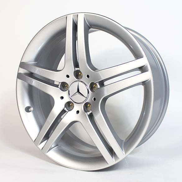 Mercedes-Benz light-alloy wheels in a 5-double-spoke-design Mercedes-Benz C-Class W203