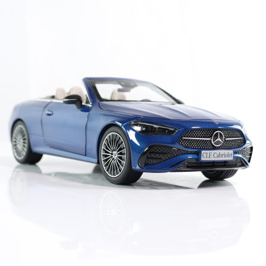 Modellino auto 1:18 CLE A236 cabrio blu spettrale originale Mercedes-Benz | B66960653