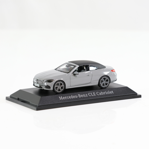 Modellino auto 1:43 CLE A236 Cabrio Manufaktur grigio alpino uni Original Mercedes-Benz | B66960652
