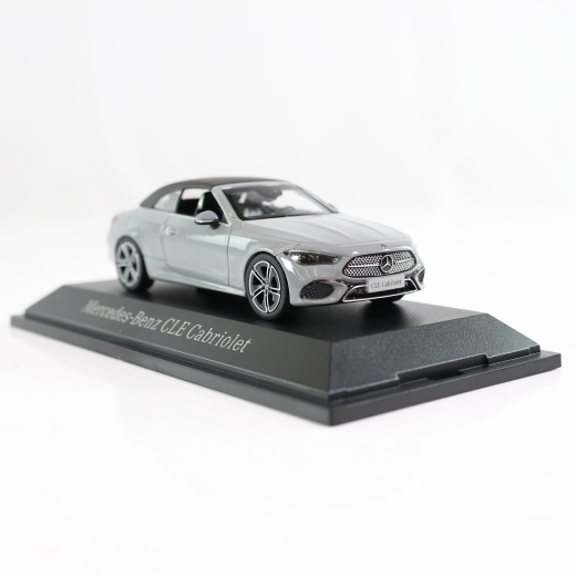 Modellino auto 1:43 CLE A236 Cabrio Manufaktur grigio alpino uni Original Mercedes-Benz | B66960652