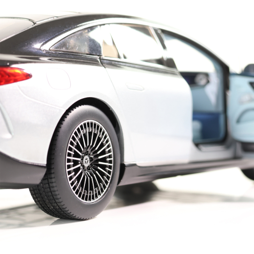 Modellino auto 1:18 Mercedes-Benz EQS AMG-Line V297 | B66960575