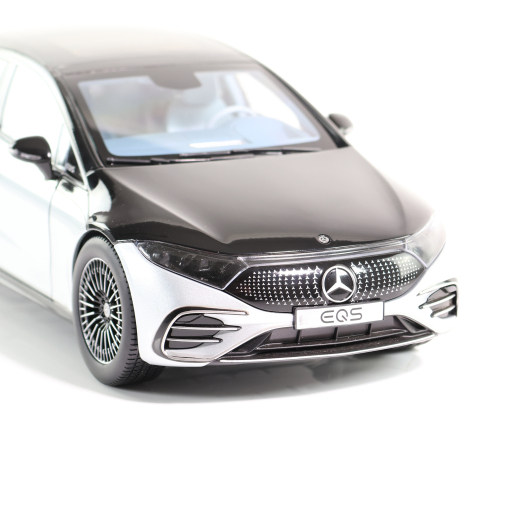 Modellino auto 1:18 Mercedes-Benz EQS AMG-Line V297 | B66960575