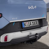 Moldura maletero Kia EV2 aspecto aluminio cepillado Original Kia