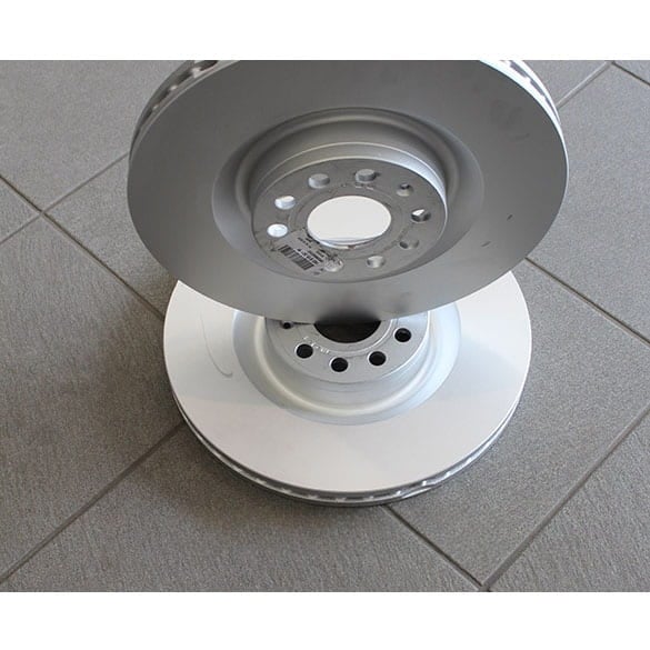 Genuine Volkswagen front brake discs Golf 6 R