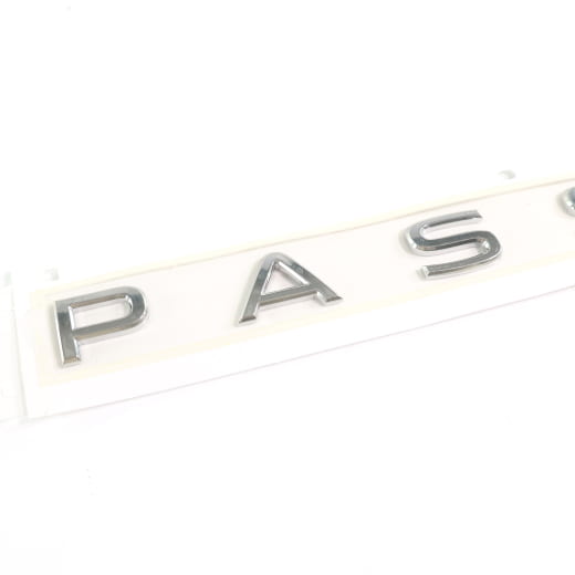 Logo hayon Passat Passat B9 chrome original Volkswagen | 3J0853687 2ZZ