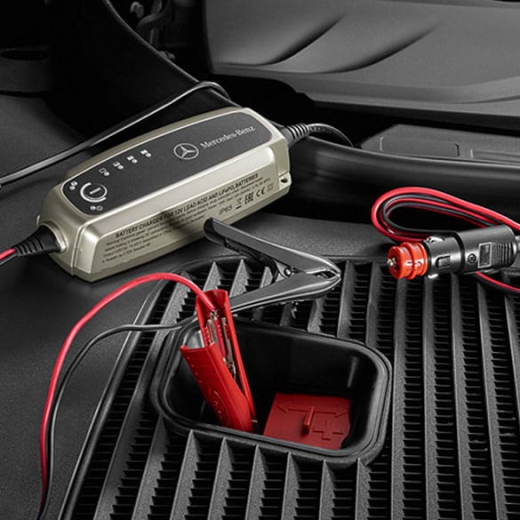Chargeur de batterie avec maintien de charge | ECE | batteries au plomb et lithium | Mercedes-Benz | A0009823021