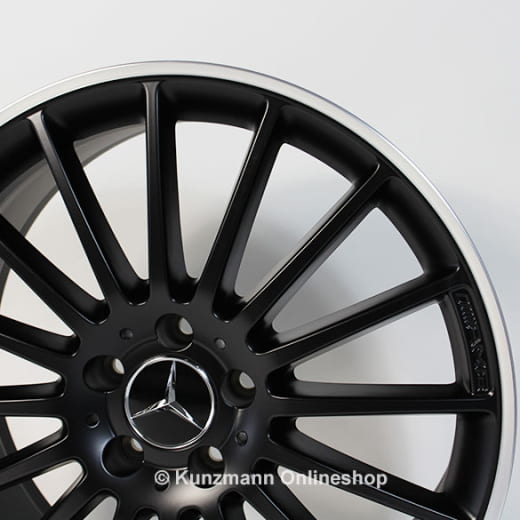 Set di cerchi AMG 19 pollici nero con bordo argento CLA W117 Styling V / 5 della CLA45 AMG | A17640105027X36-CLA