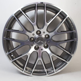 Set di cerchi AMG 19 pollici Classe A W176 a razze incrociate grigio titanio tornito lucido Originale Mercedes-Benz