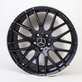 Set di cerchi AMG 19 pollici CLA-Klasse W117 design a razze incrociate CLA45 AMG nero opaco