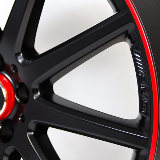 Set di cerchi AMG da 20 pollici GLA X156 nero con bordo cerchio rosso Originale Mercedes-Benz | A15640104023594-Satz